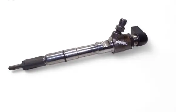 Volkswagen Caddy Fuel injector 03L130277B