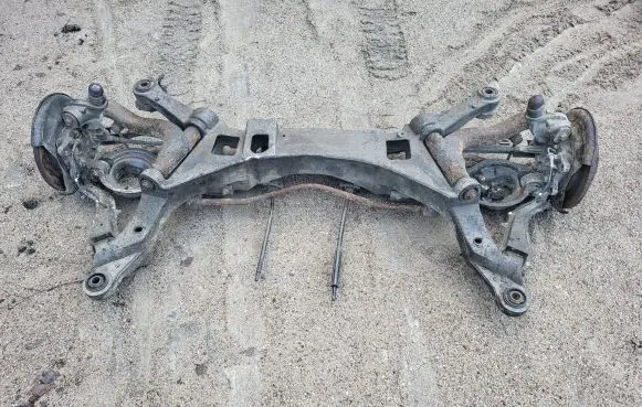 Volvo S60 Rear axle beam 