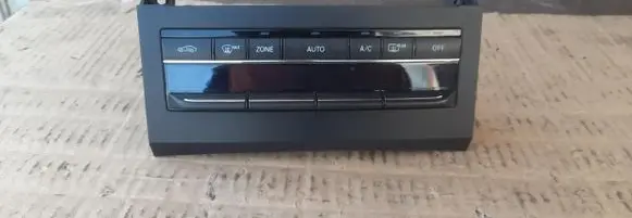 Mercedes-Benz E C207 W207 Climate control unit A2129007404