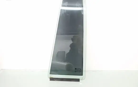 Opel Zafira A Rear vent window glass 