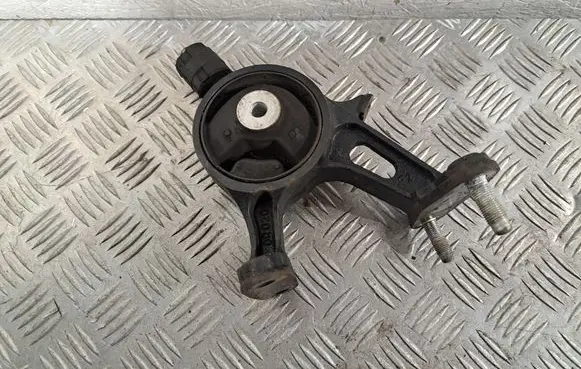Toyota Avensis T270 Engine mount bracket 123710R060