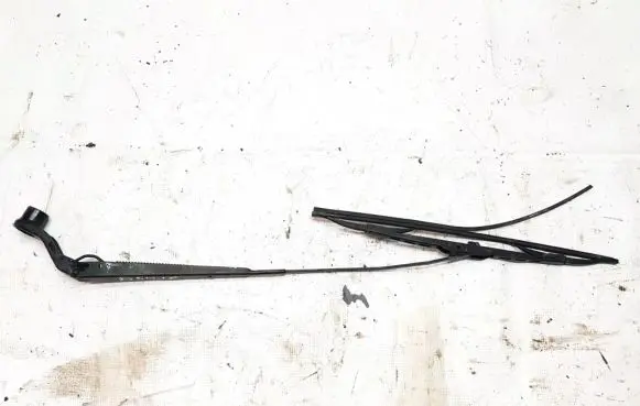 Dodge Caliber Front wiper blade arm