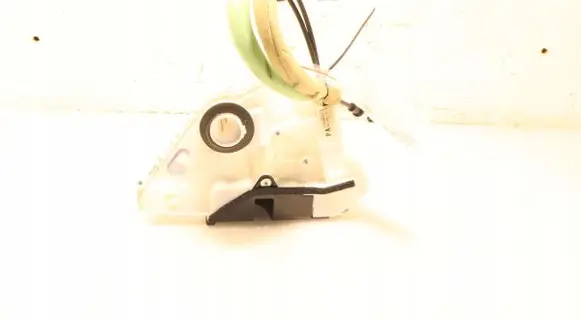 Mazda 3 Front door lock PAF03A295