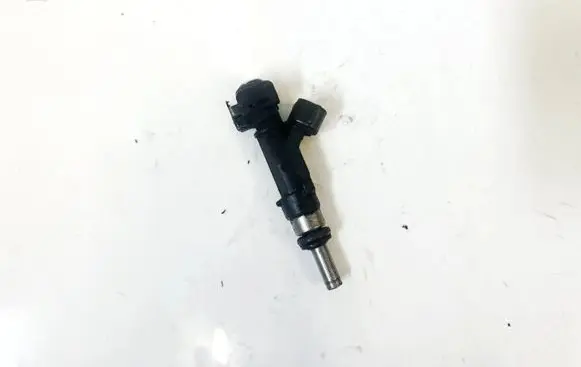 Audi A6 S6 C6 4F Fuel injector 04b90958 30a232