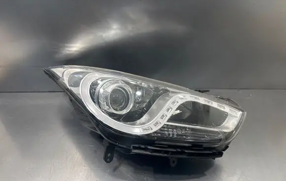 Hyundai i40 Headlight/headlamp 921023ZXXX 921023Z100 921023Z105