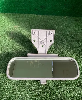 Rear view mirror (interior)