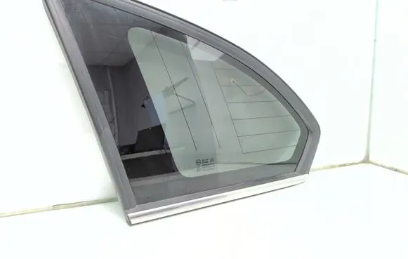 Chevrolet Captiva Rear side window 96622512 43R000083