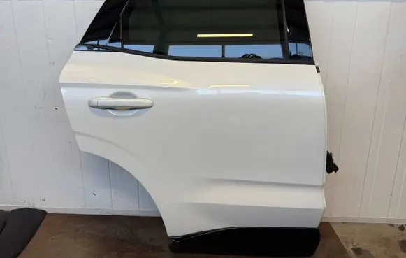 Renault Austral Rear door