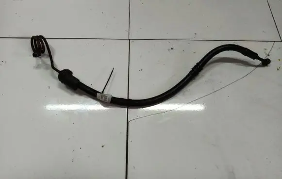 Volkswagen PASSAT B5.5 Power steering hose/pipe/line 