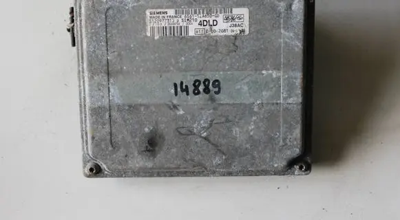 Ford Fiesta Engine control unit/module 6S6112A650GD S120977313D