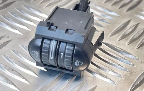 Volkswagen Golf V Headlight level height control switch 1K0941333D