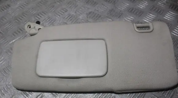 Subaru Legacy Sun visor