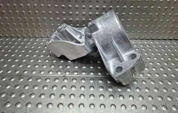 Fiat Doblo Engine mount bracket S27649710 517991100