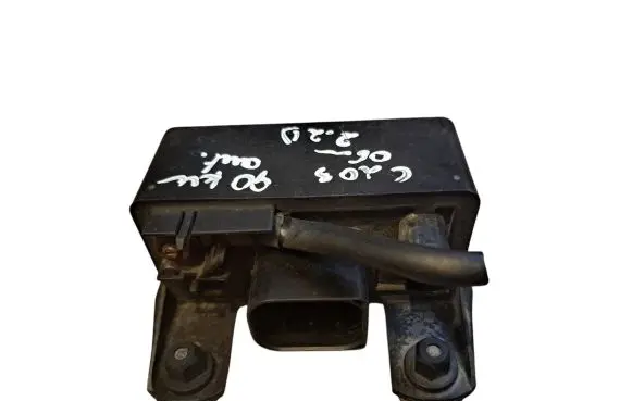Mercedes-Benz C W203 Glow plug pre-heat relay