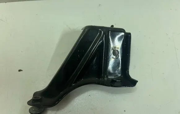 Honda Civic Fender mounting bracket
