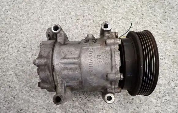 Nissan Note (E11) Air conditioning (A/C) compressor (pump)