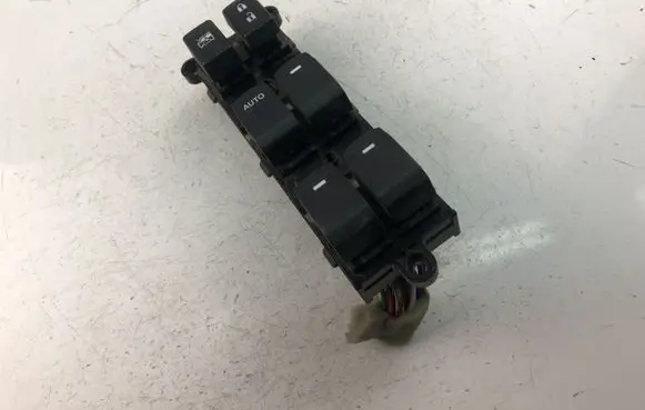 Subaru Forester SH Electric window control switch 61M0