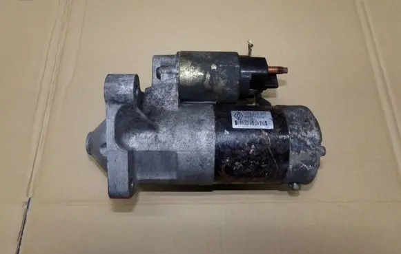 Renault Scenic I Starter motor 7700116282