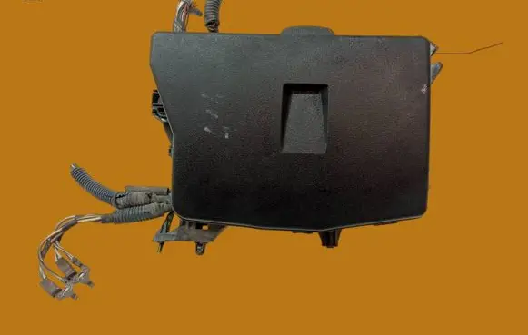 Toyota Auris 150 Fuse box set 8266202190