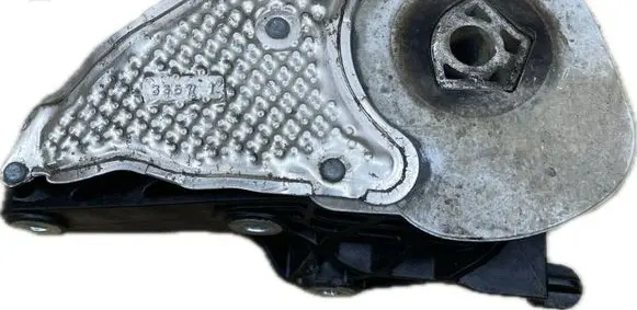 Buick Enclave II Gearbox mounting bracket 84185776