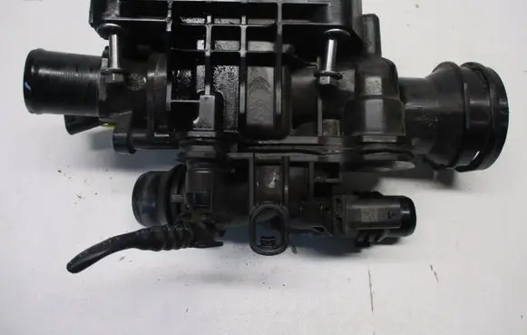 Peugeot 5008 Thermostat/thermostat housing 9812113780