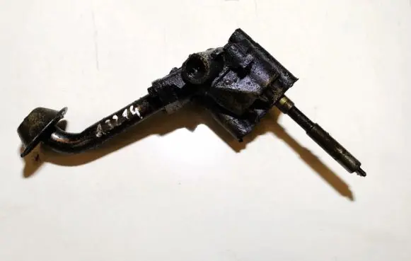 Audi 80 90 S2 B4 Oil pump 026115153a