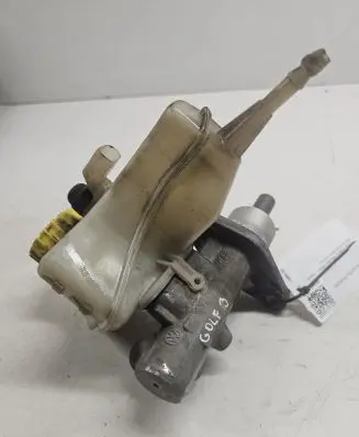 Volkswagen Golf III Master brake cylinder 03350882762