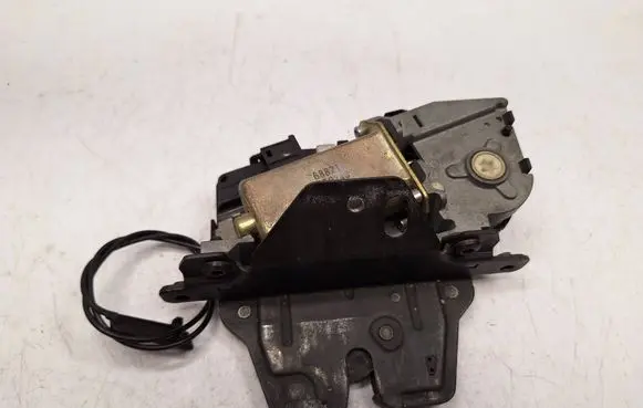 BMW X5 E53 Tailgate/trunk/boot lock/catch/latch 7111008 51247111008