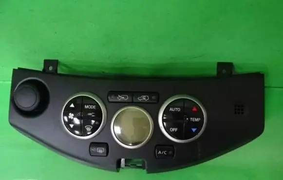 Nissan Micra Climate control unit 27500BC47A