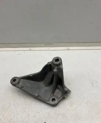 Renault Megane IV Generator/alternator bracket 117107507R A2822030244