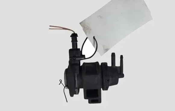 Renault Megane III Turbo solenoid valve 8200661049