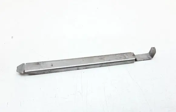 Volvo S40 Headlight/headlamp mounting bracket
