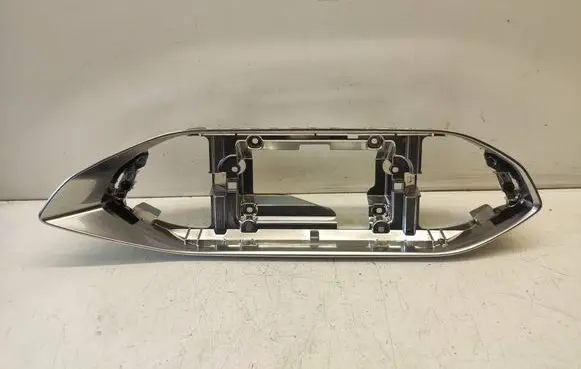 Radio/GPS head unit trim