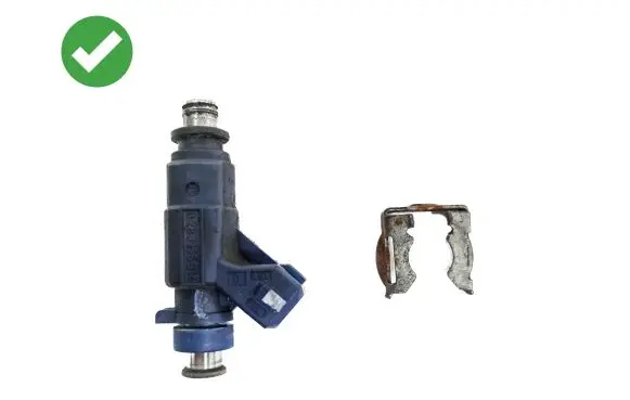 Mercedes-Benz R W251 Fuel injector A1120780149