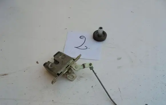 Opel Vectra B Tailgate/trunk/boot lock/catch/latch