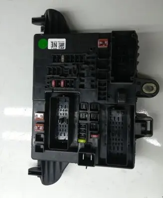 Opel Insignia A Fuse module 13277321 544949969
