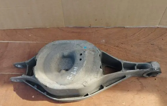 Infiniti EX Rear control arm