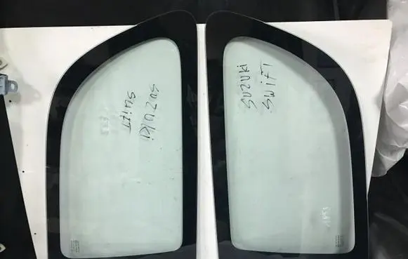 Suzuki Swift II Rear door window glass