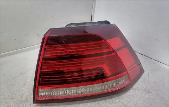Volkswagen Golf VII Rear/tail lights 5G0945096Q L90120960