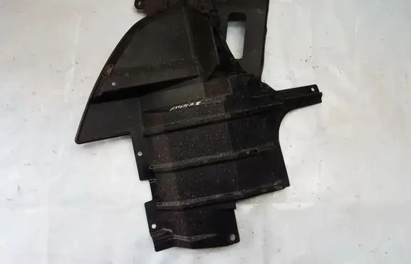 Mitsubishi Outlander Engine splash shield/under tray MR974865