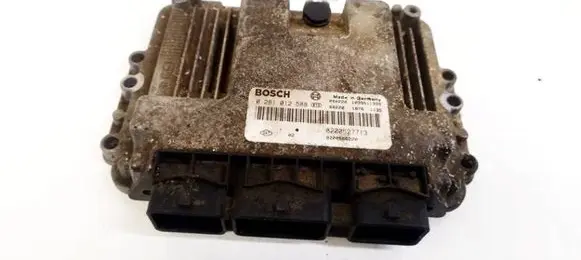 Renault Laguna II Engine control unit/module 8200527713 0281012588