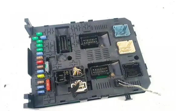 Citroen C5 Fuse box set 966405888002 b00t281200836-4