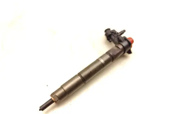 Chrysler Voyager Fuel injector 15062058F 0445115067