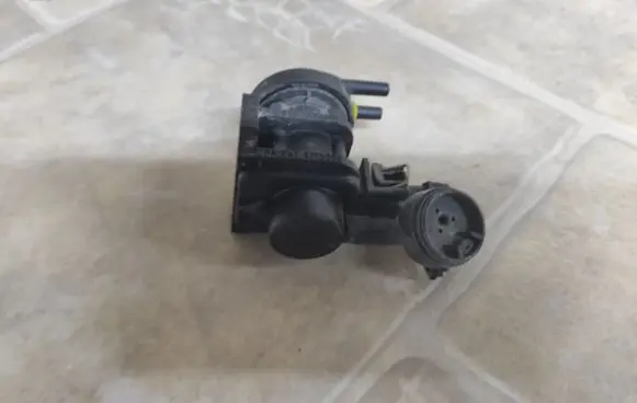Opel Zafira A Turbo solenoid valve 4522371 4715396