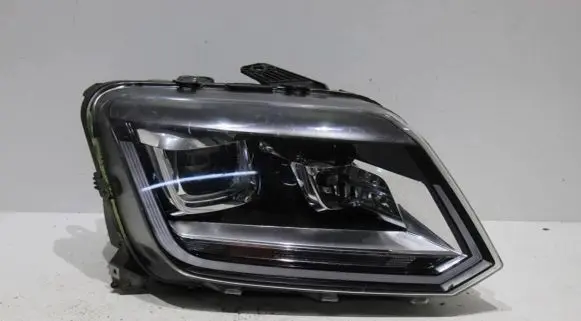 Volkswagen Amarok Headlight/headlamp 8200106087