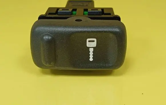 Volvo S40, V40 Central locking switch button 3061356