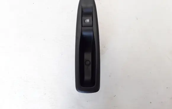 Renault Captur Electric window control switch 829614619R