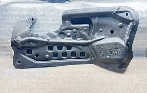 BMW 5 F10 F11 Front door sound insulation 16476610