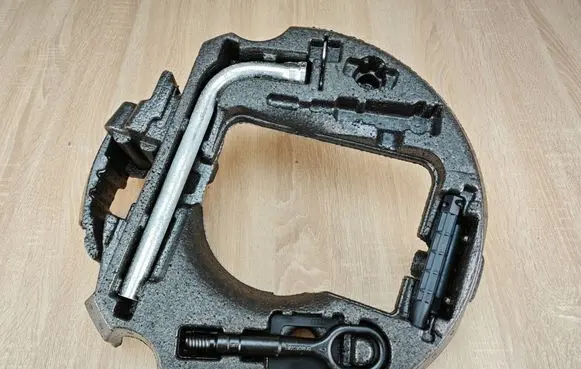 Audi A7 S7 4G Tool set 4G0012109C