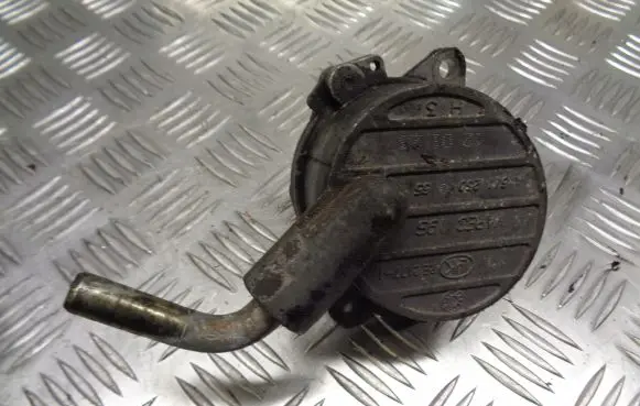 Mercedes-Benz Vito Viano W638 Vacuum pump A6112300065